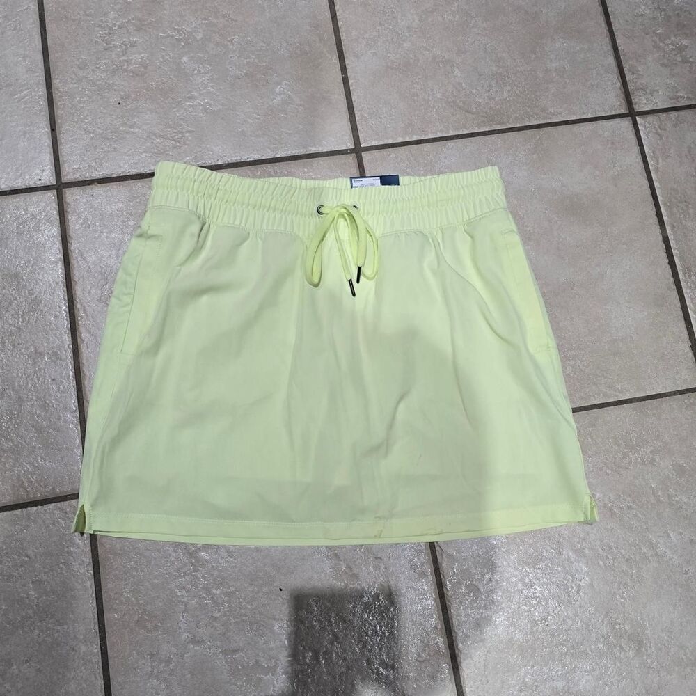 NWT Tek Gear Women's Neon Yellow Skort Size M
